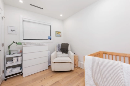 Mudroom Photo of 5059 Sherbrooke Street, Vancouver, BC