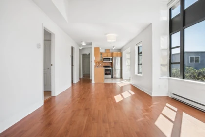Kitchen Photo of 305 2119 Yew Street, Vancouver, BC