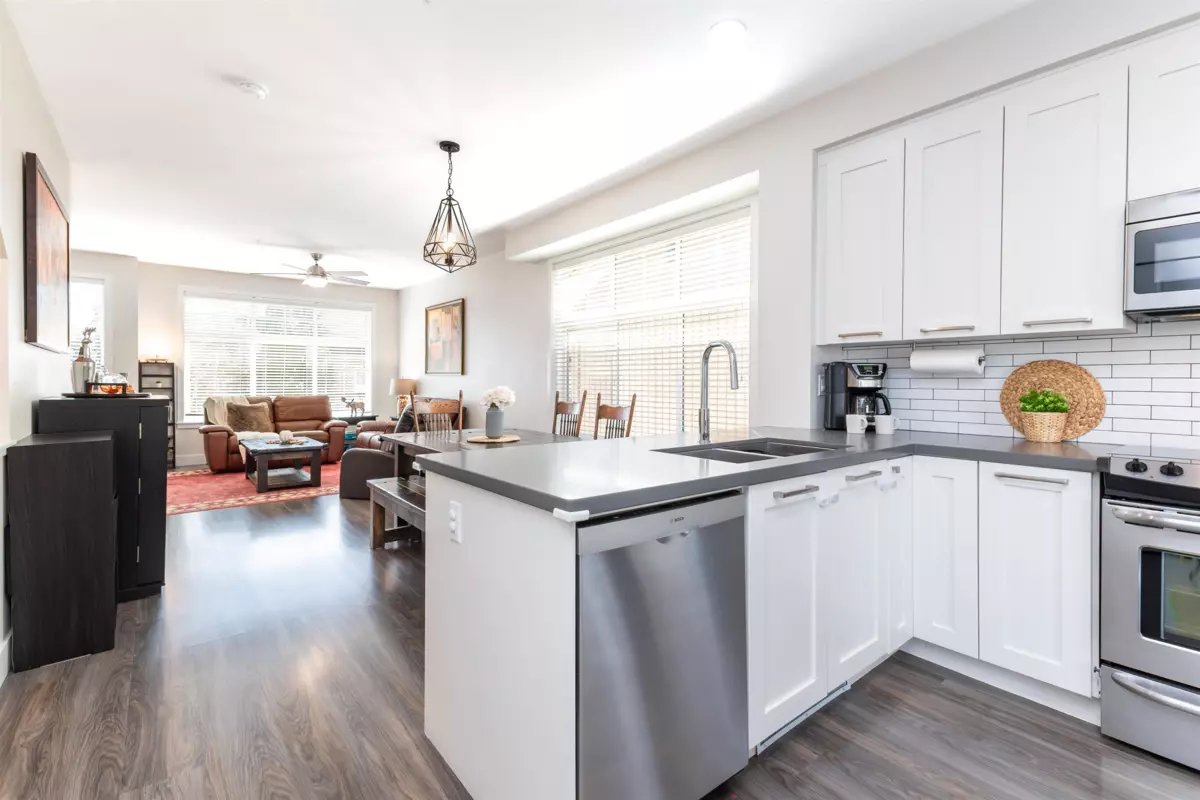 Dining Area Photo of 6 20966 77a Avenue, Langley, BC