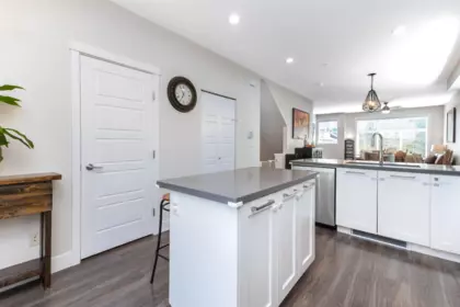 Kitchen Island Photo of 6 20966 77a Avenue, Langley, BC