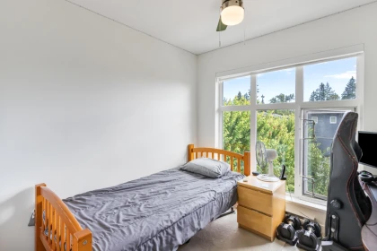 Bedroom 3 Photo of 21 24076 112 Avenue, Maple Ridge, BC