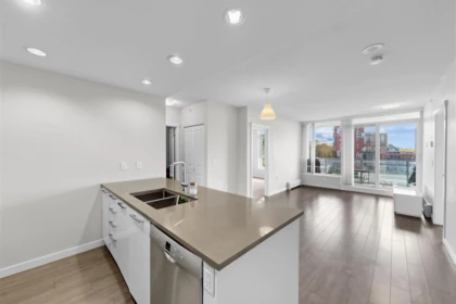901 3281 E Kent Avenue North, Vancouver, BC, Vancouver — Apartment/Condo for sale