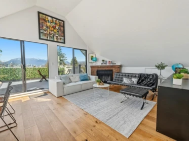 Breakfast Nook Photo of 6 335 W 13th Avenue, Vancouver, BC