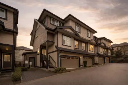 60 6350 142 Street, Surrey, BC, Surrey — Townhouse for sale