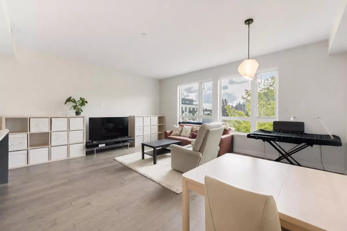 Dining Area Photo of 308 4080 Yukon Street, Vancouver, BC