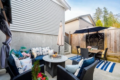 Swimming Pool Photo of 24365 102a Avenue, Maple Ridge, BC