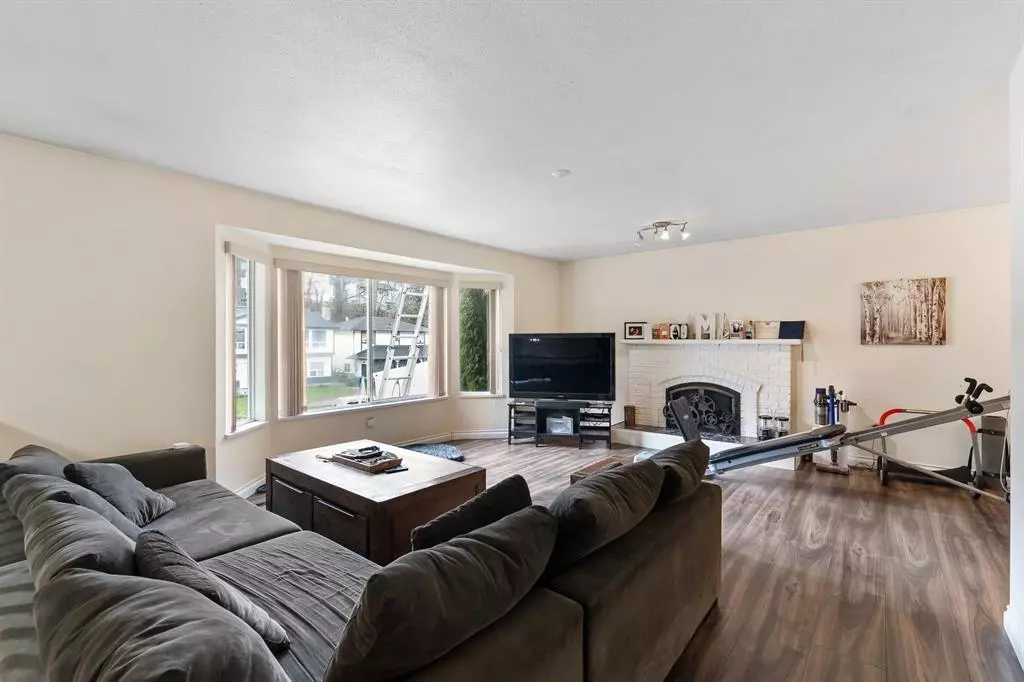 Living Room Photo of 2300 Harper Drive, Abbotsford, BC