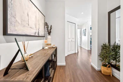 Entry Foyer Photo of 315 3132 Dayanee Springs Boulevard, Coquitlam, BC