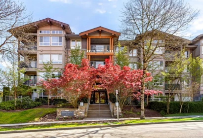 Garden / Landscaping Photo of 315 3132 Dayanee Springs Boulevard, Coquitlam, BC