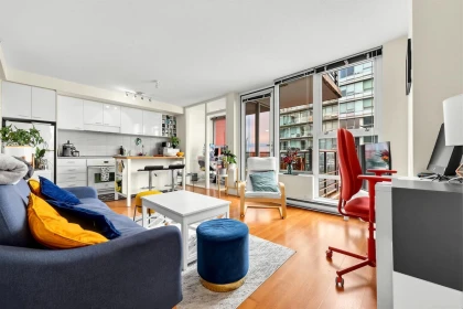 Breakfast Nook Photo of 2609 111 W Georgia Street, Vancouver, BC