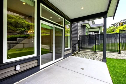 Front Yard Photo of 5 23527 Larch Avenue, Maple Ridge, BC