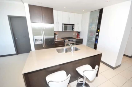 Kitchen Photo of 902 1088 W 14th Avenue, Vancouver, BC