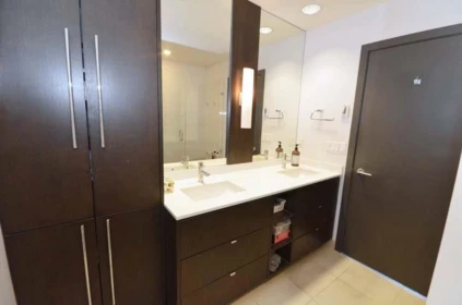 Primary Bathroom Photo of 902 1088 W 14th Avenue, Vancouver, BC