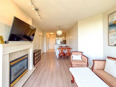 702 6837 Station Hill Drive, Burnaby, BC, Burnaby — Apartment/Condo for sale