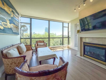 702 6837 Station Hill Drive, Burnaby, BC, Burnaby — Apartment/Condo for sale