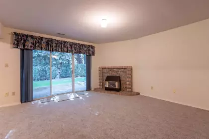 Hallway Photo of 16 2988 Horn Street, Abbotsford, BC