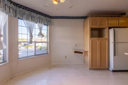 Kitchen Island Photo of 16 2988 Horn Street, Abbotsford, BC
