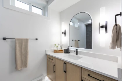 Kitchen Photo of 1830 126 Street, Surrey, BC