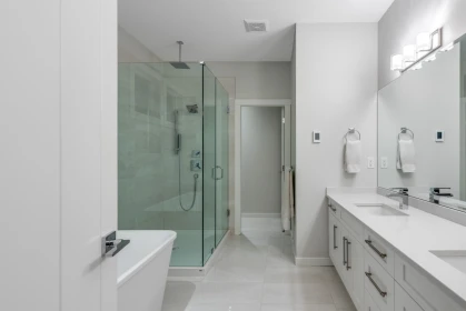 Hallway Photo of 8449 206a Street, Langley, BC