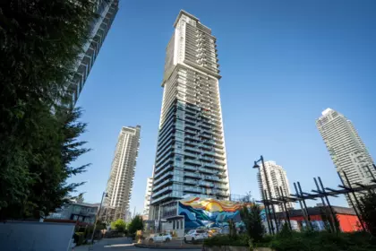 1301 567 Clarke Road, Coquitlam, BC, Coquitlam — Apartment/Condo for sale