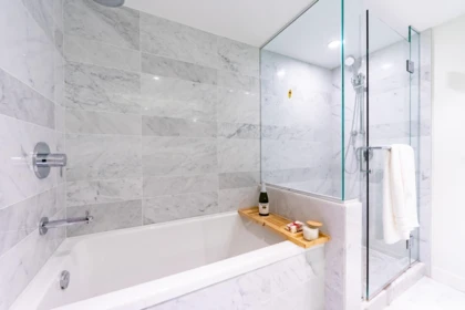 Primary Bathroom Photo of 601 8800 Hazelbridge Way, Richmond, BC