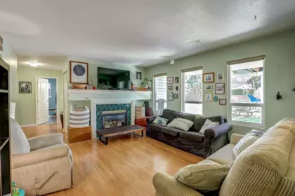 Entry Foyer Photo of 7852 167a Street, Surrey, BC