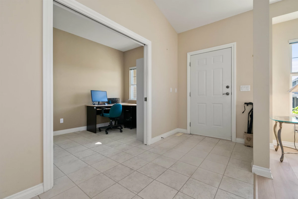 Living Room Photo of 35 5700 Jinkerson Road, Chilliwack, BC