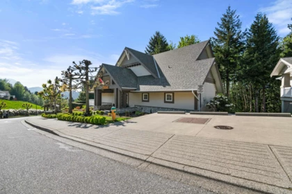 Playground / Recreational Area Near 35 5700 Jinkerson Road, Chilliwack, BC
