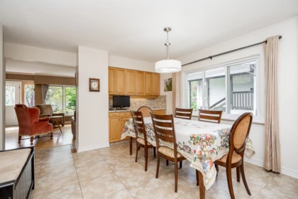 Breakfast Nook Photo of 4360 Cliffmont Road, North Vancouver, BC