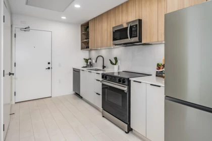 Kitchen Photo of 615 13439 94a Avenue, Surrey, BC