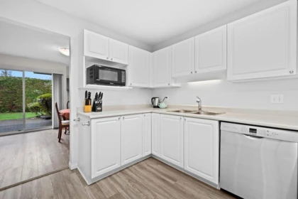 Kitchen Photo of 169 16080 82 Avenue, Surrey, BC