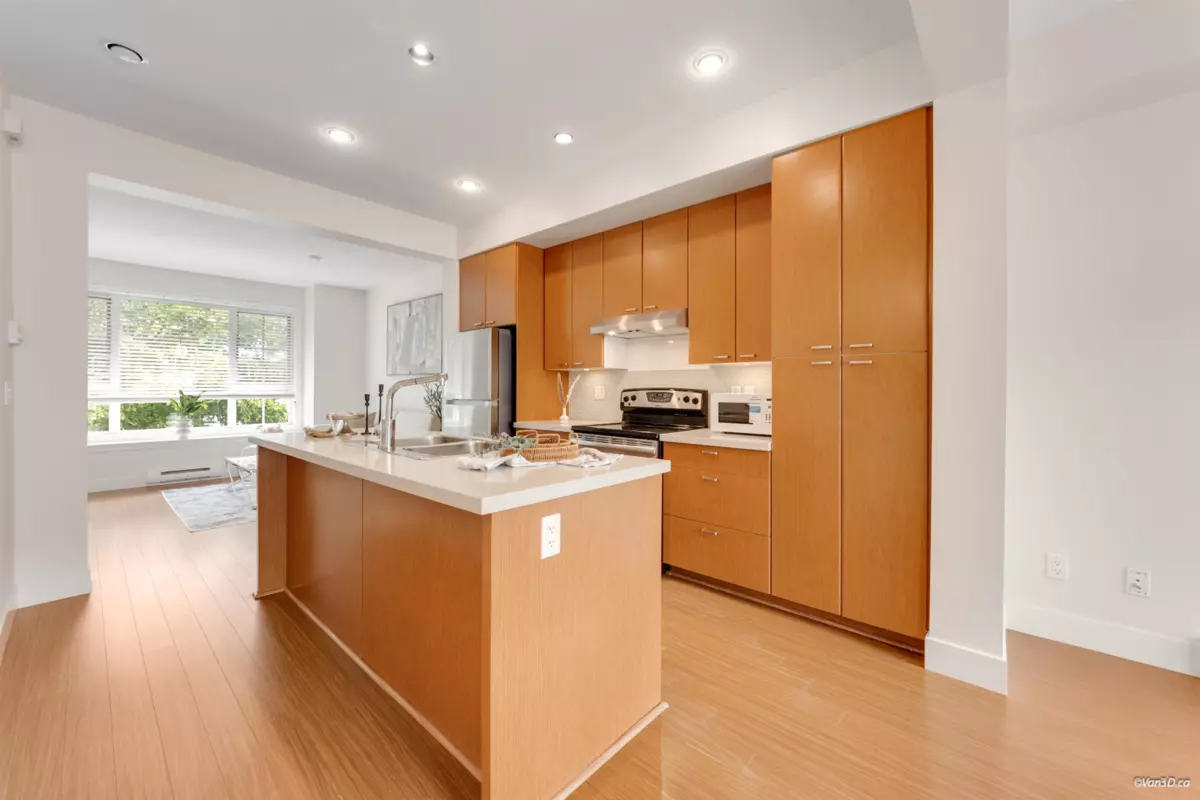 Family Room Photo of 23 2450 161a Street, Surrey, BC