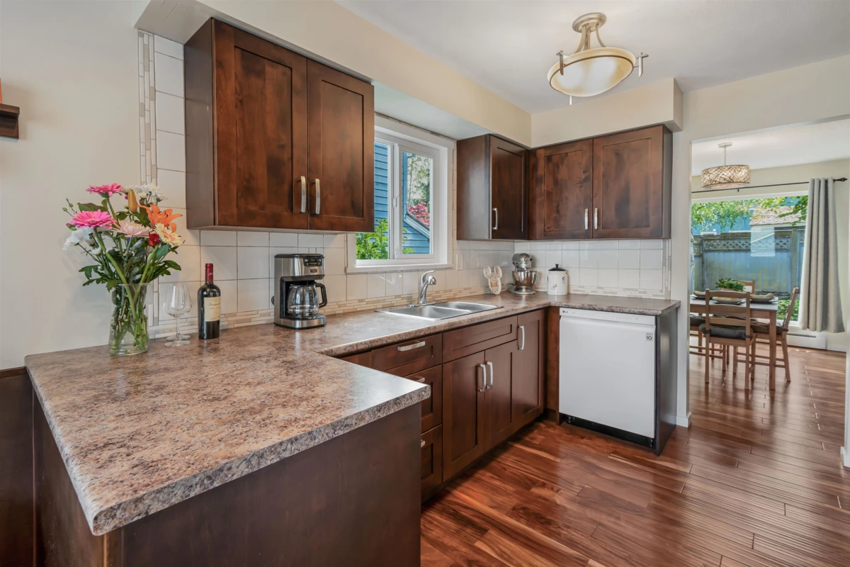 Family Room Photo of #7 9976 149th Street, Surrey, BC
