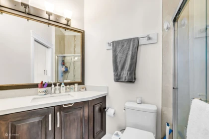 Kitchen Photo of 14185 74 Avenue, Surrey, BC