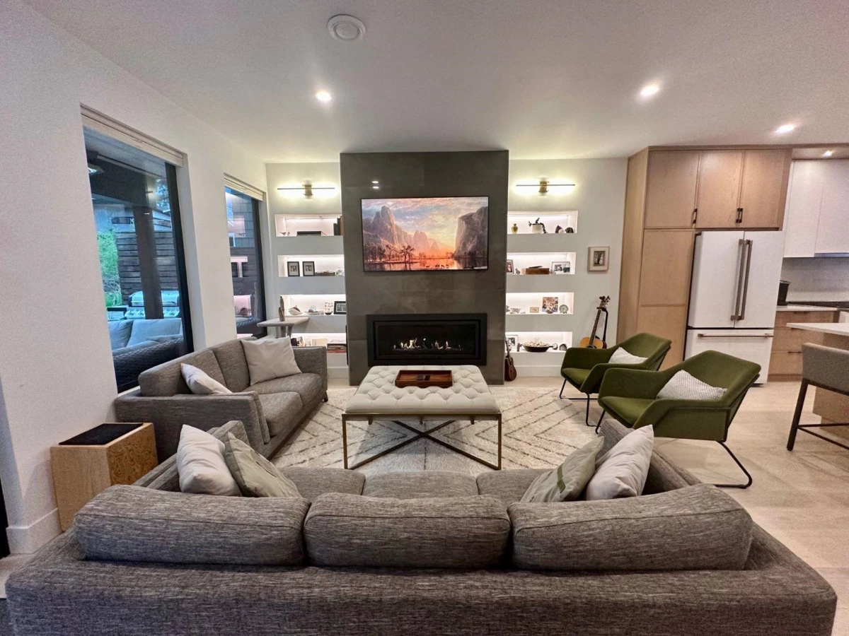 Family Room Photo of 301 Second Avenue, Cultus Lake, BC