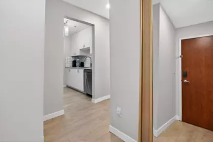 Entry Foyer Photo of 311 1010 Howe Street, Vancouver, BC