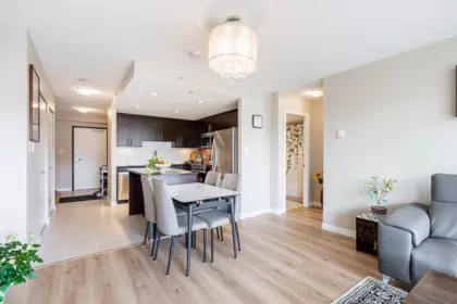 304 575 Delestre Avenue, Coquitlam, BC, Coquitlam — Apartment/Condo for sale