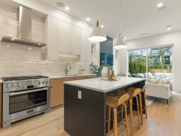 1 3919 W 18th Avenue, Vancouver, BC, Vancouver — Half Duplex for sale