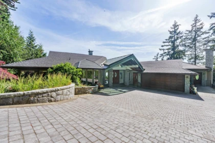Playground / Recreational Area Near 4253 Rockbank Place, West Vancouver, BC