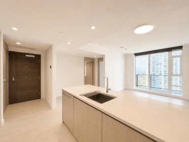 Primary Bathroom Photo of 2205 9887 Whalley Boulevard, Surrey, BC