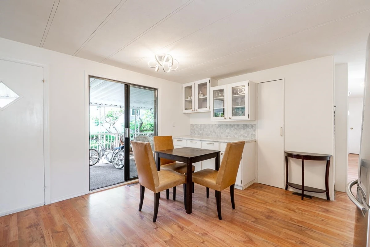 Dining Area Photo of 5 13650 80 Avenue, Surrey, BC