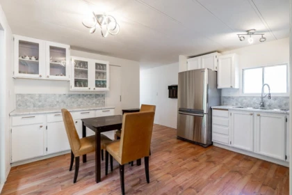 Kitchen Photo of 5 13650 80 Avenue, Surrey, BC