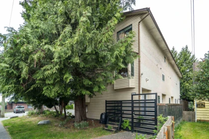 Garden / Landscaping Photo of 1 11869 223rd Street, Maple Ridge, BC