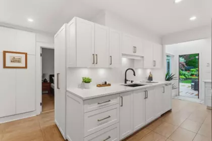 Breakfast Nook Photo of 4467 St. George Street, Vancouver, BC