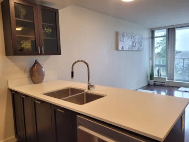 Kitchen Island Photo of 719 4818 Eldorado Mews, Vancouver, BC