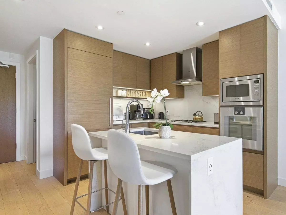 Dining Area Photo of 402 5693 Elizabeth Street, Vancouver, BC