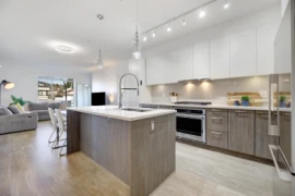 306 625 E 3rd Street, North Vancouver, BC