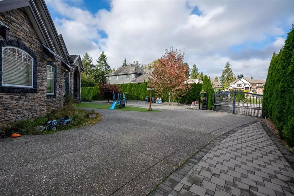 Family Room Photo of 5479 124b Street, Surrey, BC