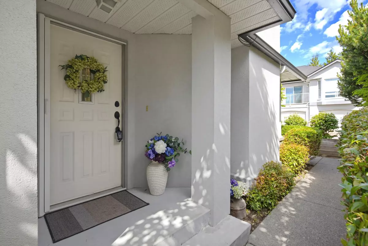 Family Room Photo of 10 3902 Latimer Street, Abbotsford, BC