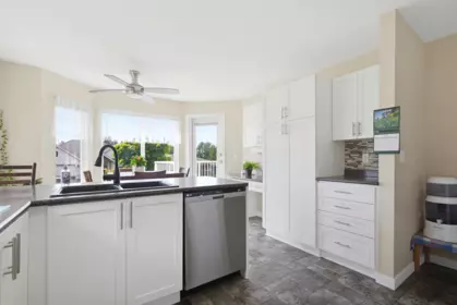 Breakfast Nook Photo of 10 3902 Latimer Street, Abbotsford, BC